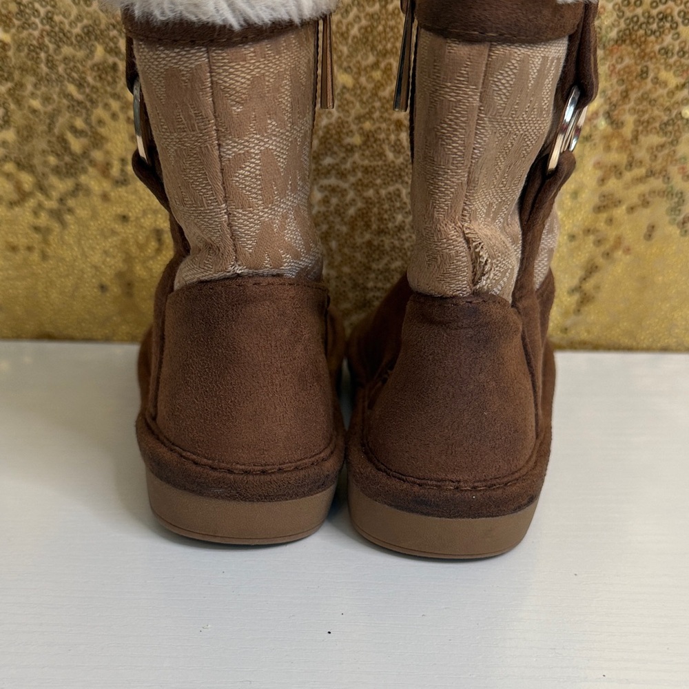 Michael Kors Yancy girl Toddler Suede Boots with Cream Fur - Picture 4 of 11